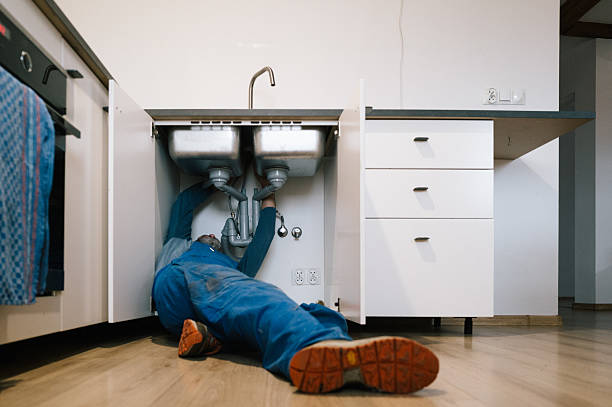 Professional Leak Detection technician working in Harveysburg, OH